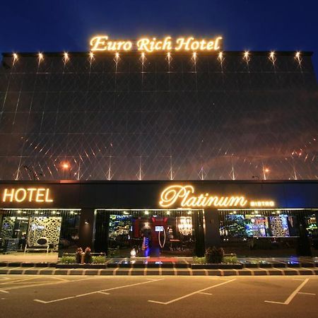 Artz Hotel Johor Bahru Buitenkant foto