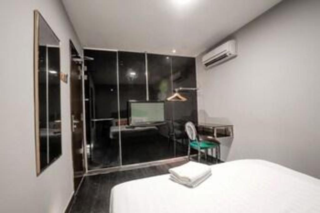 Artz Hotel Johor Bahru Buitenkant foto
